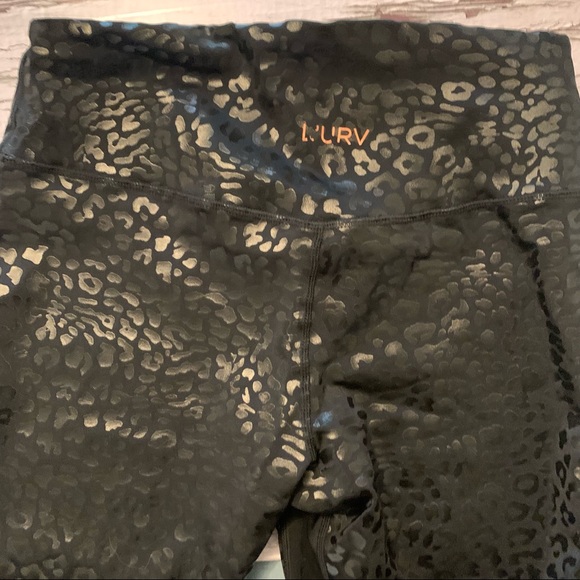 L'urv animal print embossed leggings medium Black - Picture 10 of 10
